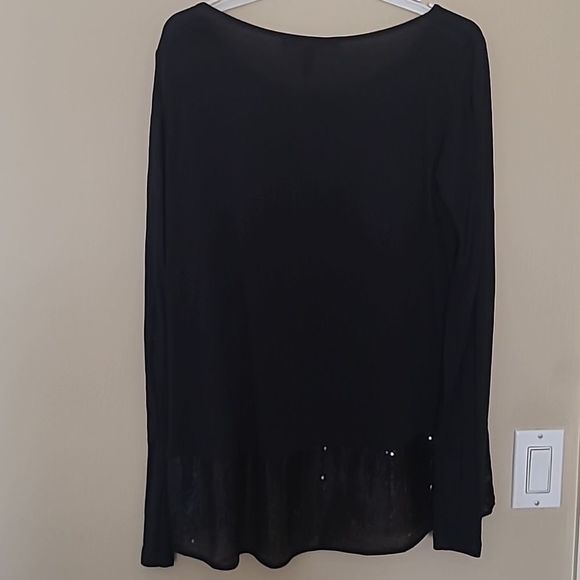 🎄🎄🎄Bcbg Maxazria sz Sm Sequin Trim RoseAnn Top in Black - Picture 4 of 8
